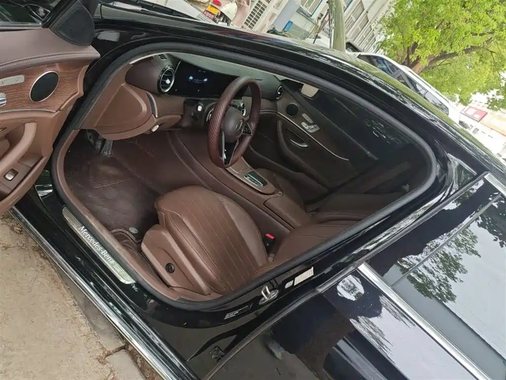 Mercedes-Benz E-Class 2023 — фото 2
