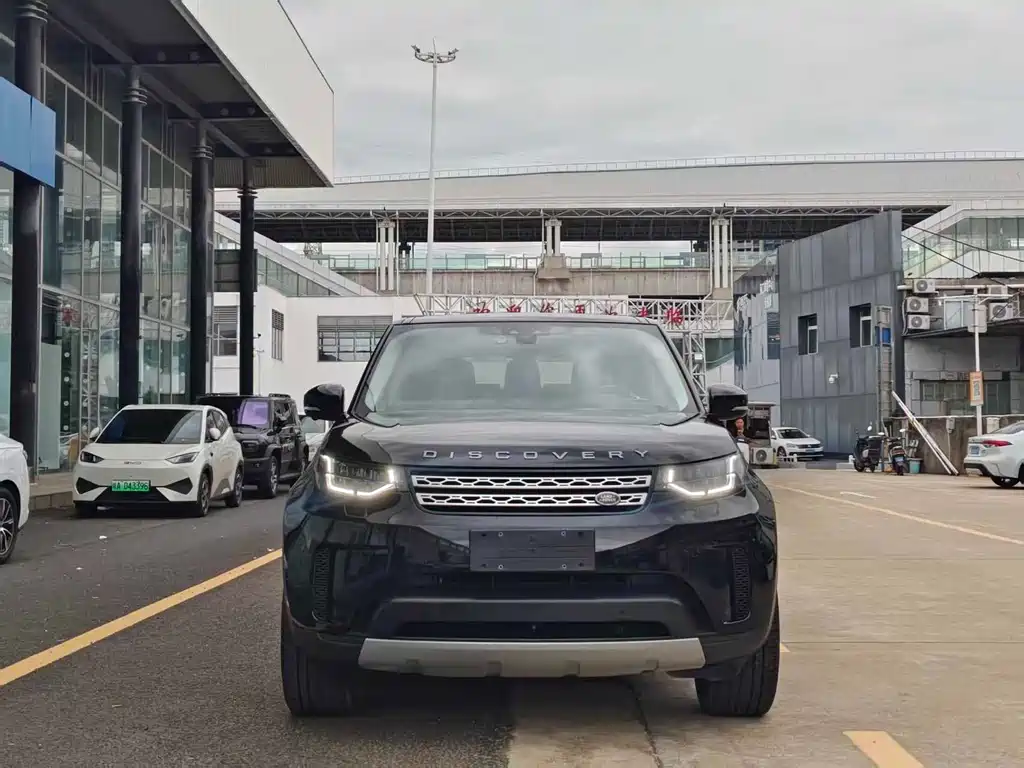 Land Rover Discovery 2018 — фото 2