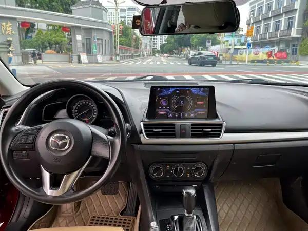 Mazda 3 Axela 2014
