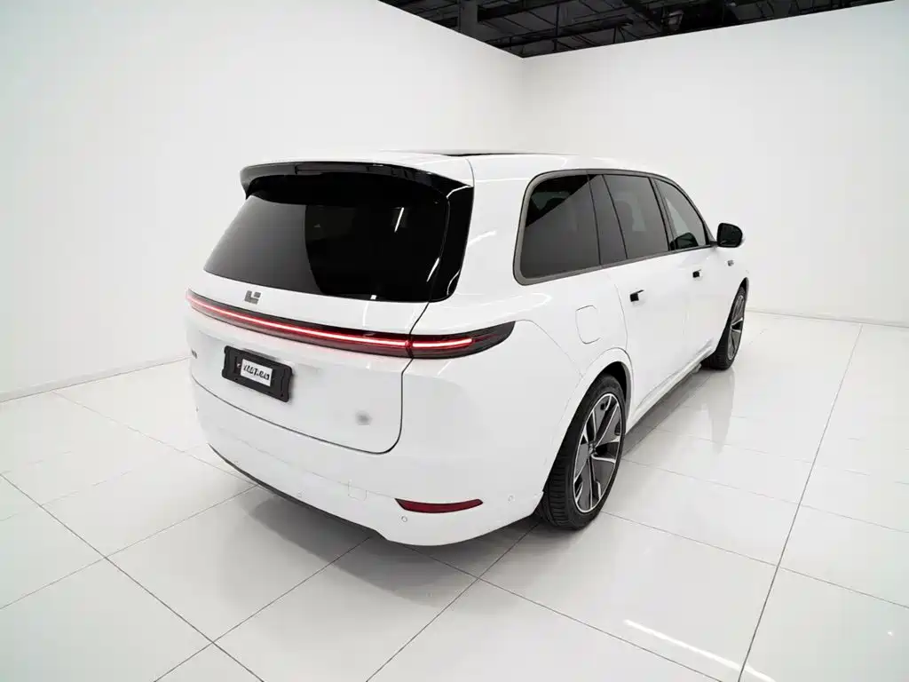 Li Auto Li L9 2025