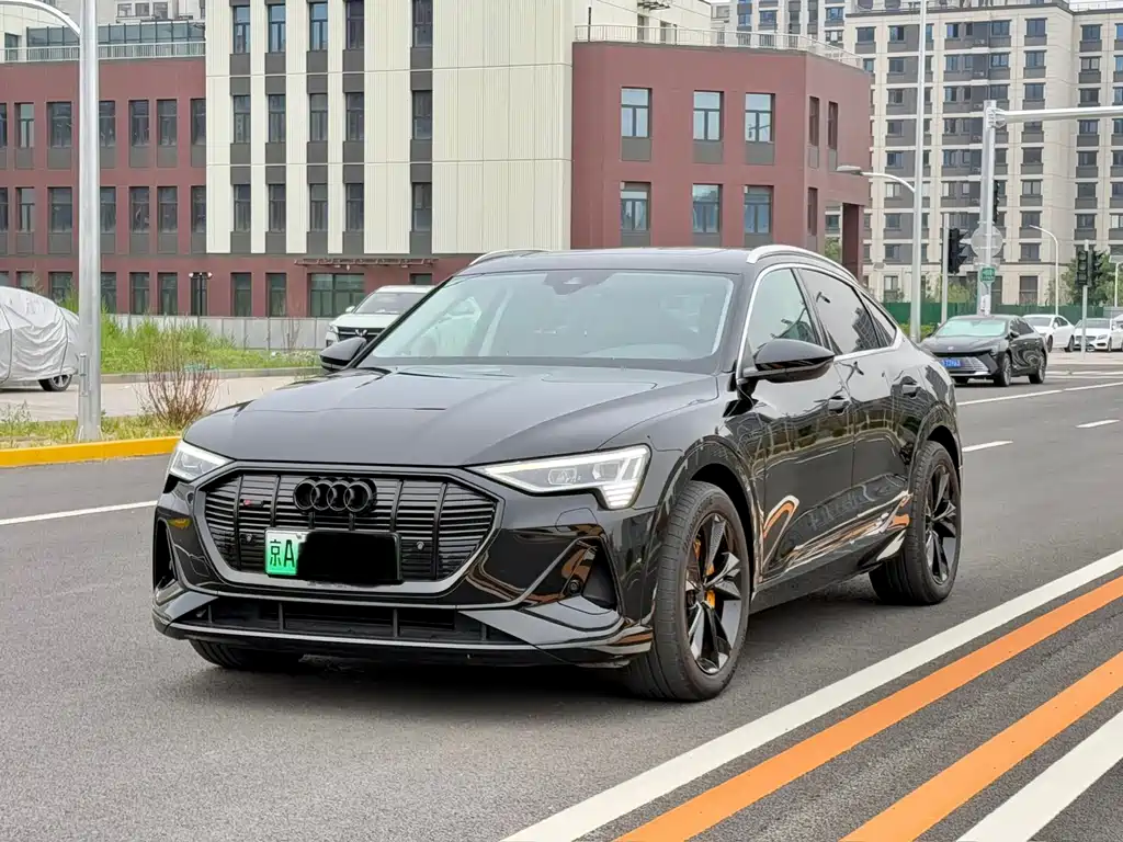 Audi e-tron 2021