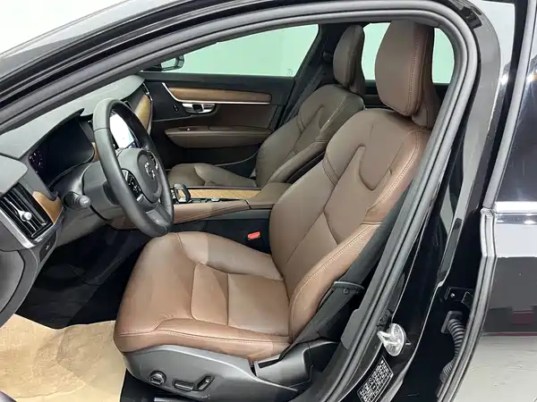 Volvo S90 2024