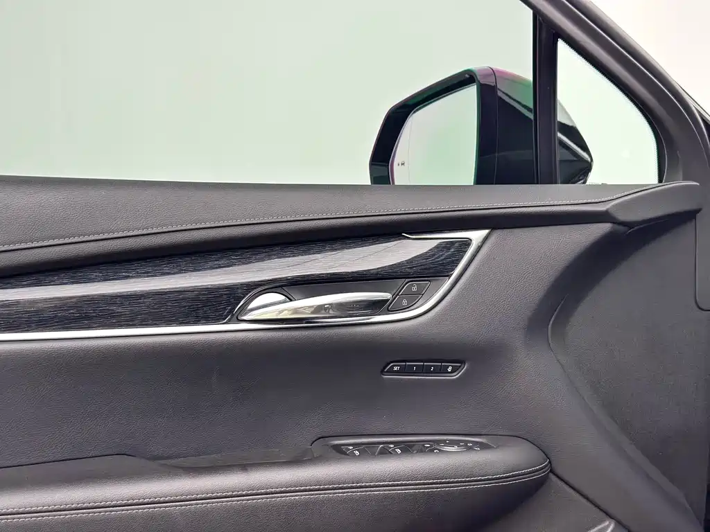 Cadillac XT5 2022 — фото 10
