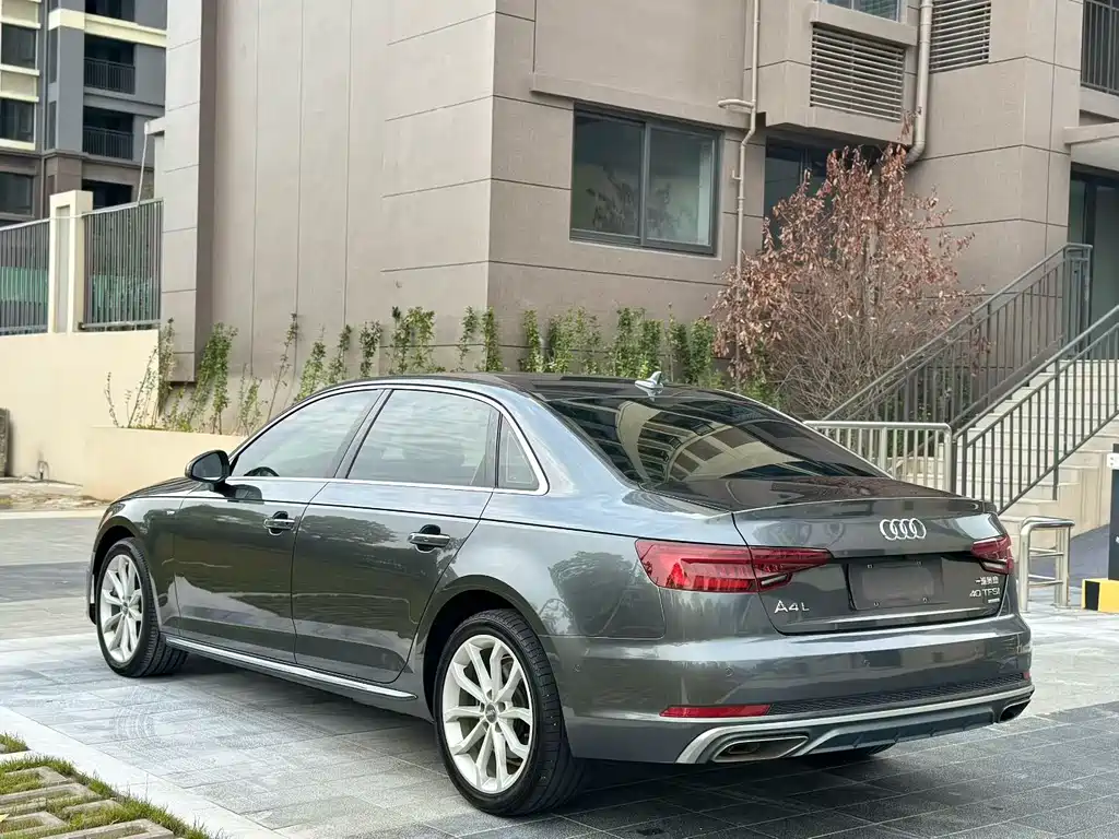 Audi A4L 2020 — фото 7