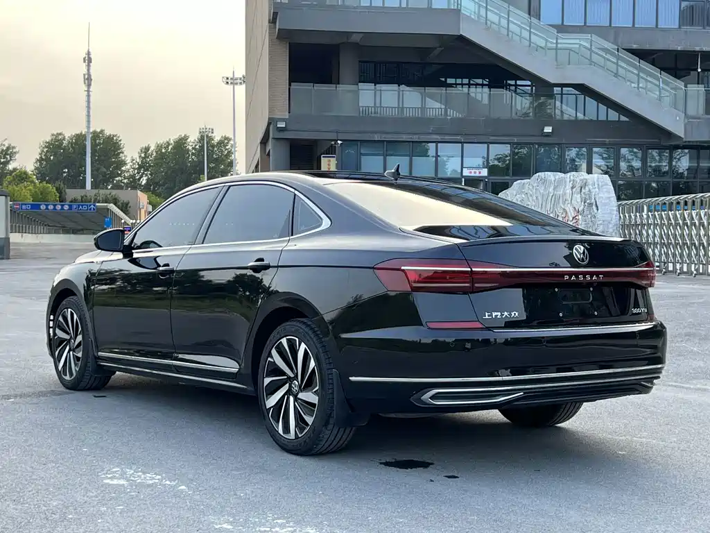 Volkswagen Passat 2024