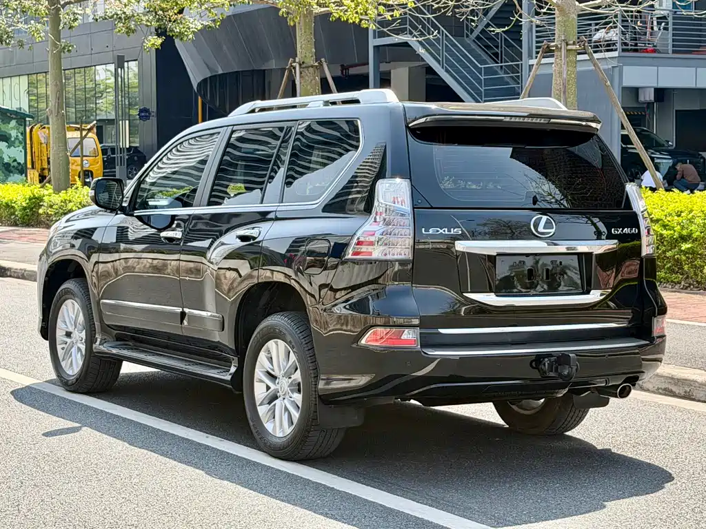 Lexus GX 2019 — фото 5