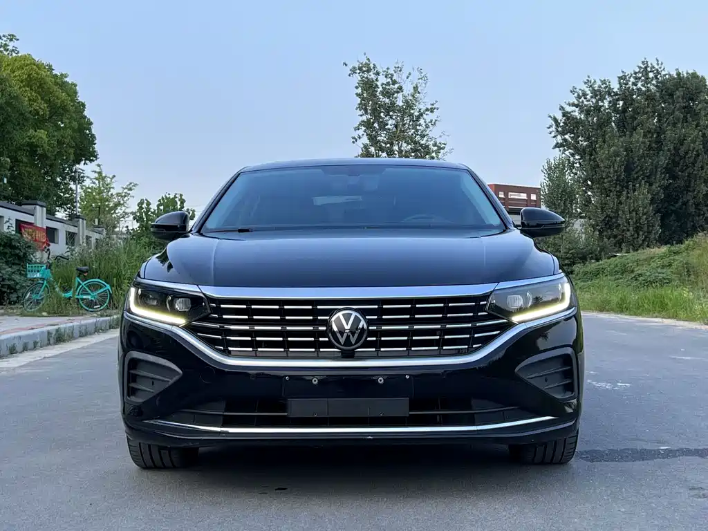 Volkswagen Passat 2024