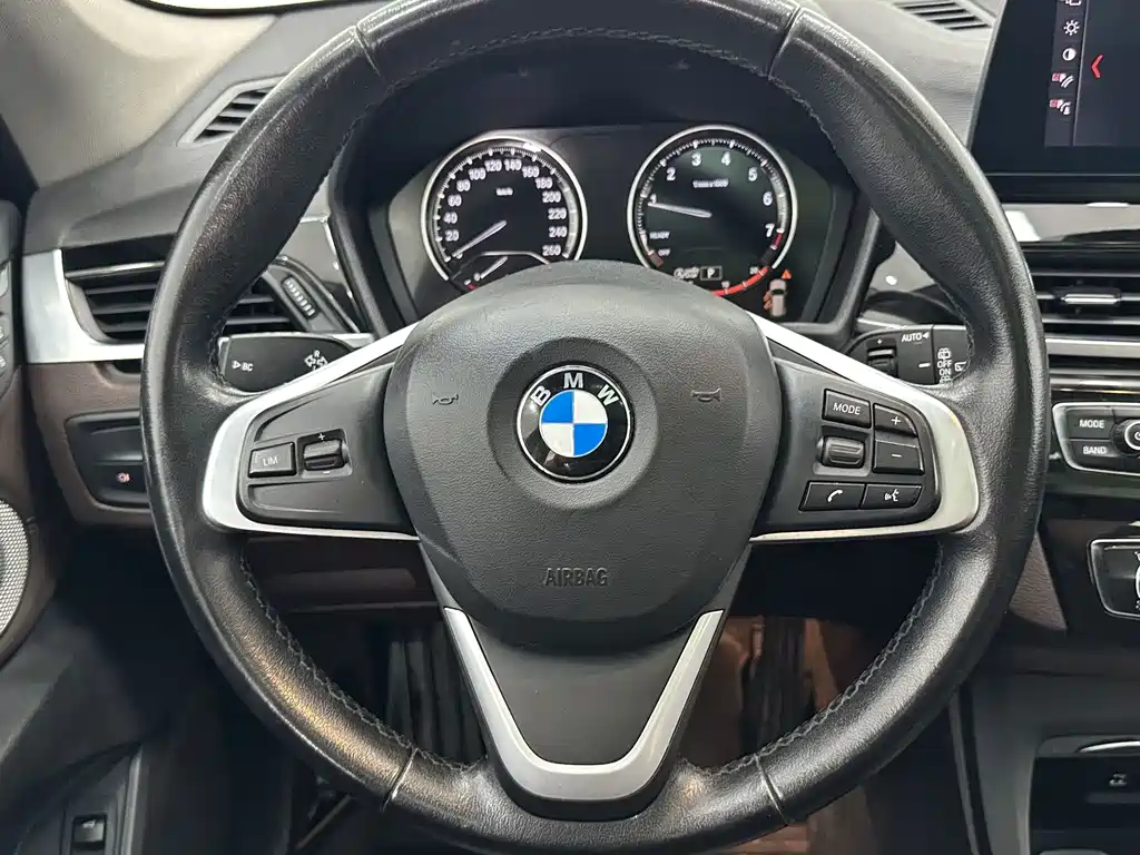 BMW X1 2022 — фото 12