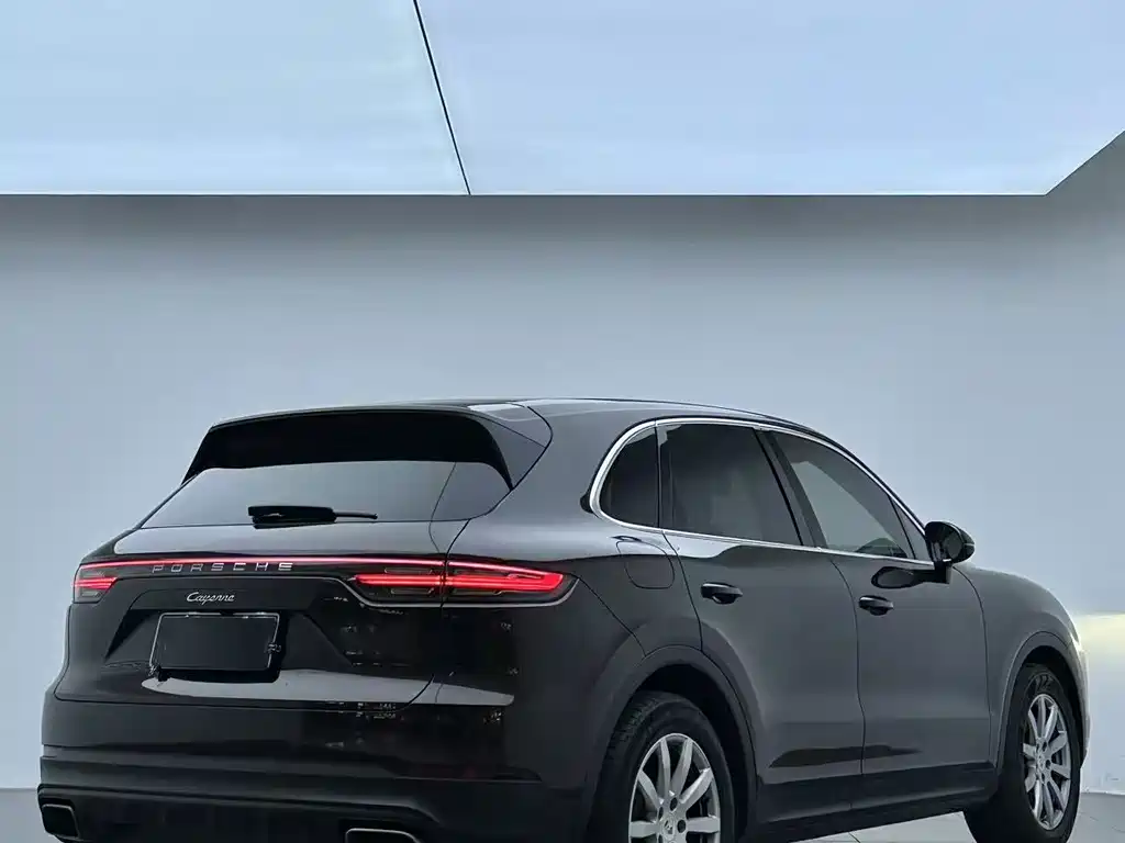 Porsche Cayenne 2018 — фото 3