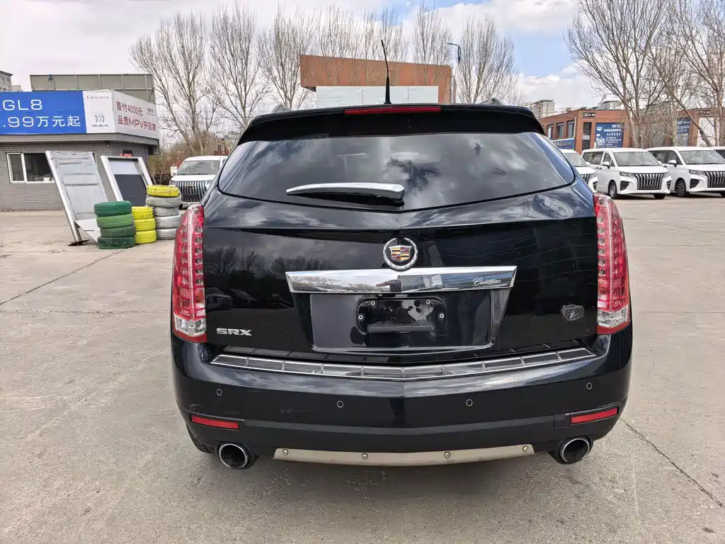Cadillac SRX 2011 — фото 11