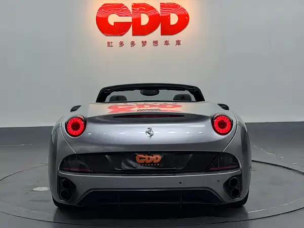 Ferrari California T 2011