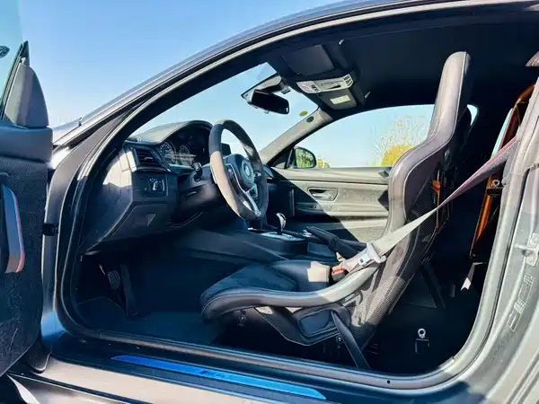 BMW M4 2016