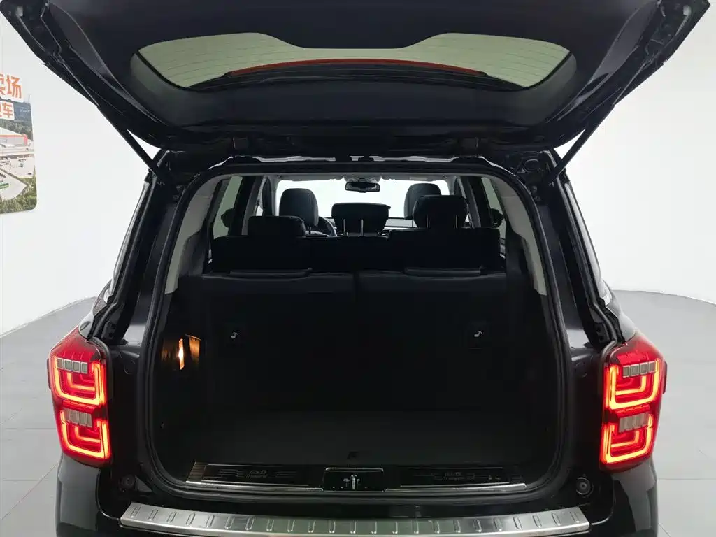 GAC Motor Trumpchi GS8 2017 — фото 16