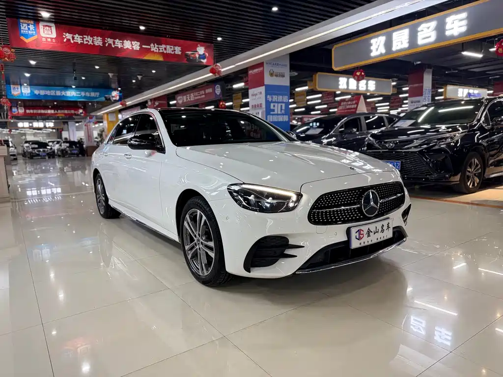 Mercedes-Benz E-Class 2022 — фото 3