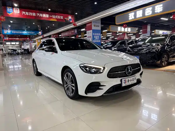 Mercedes-Benz E-Class 2022