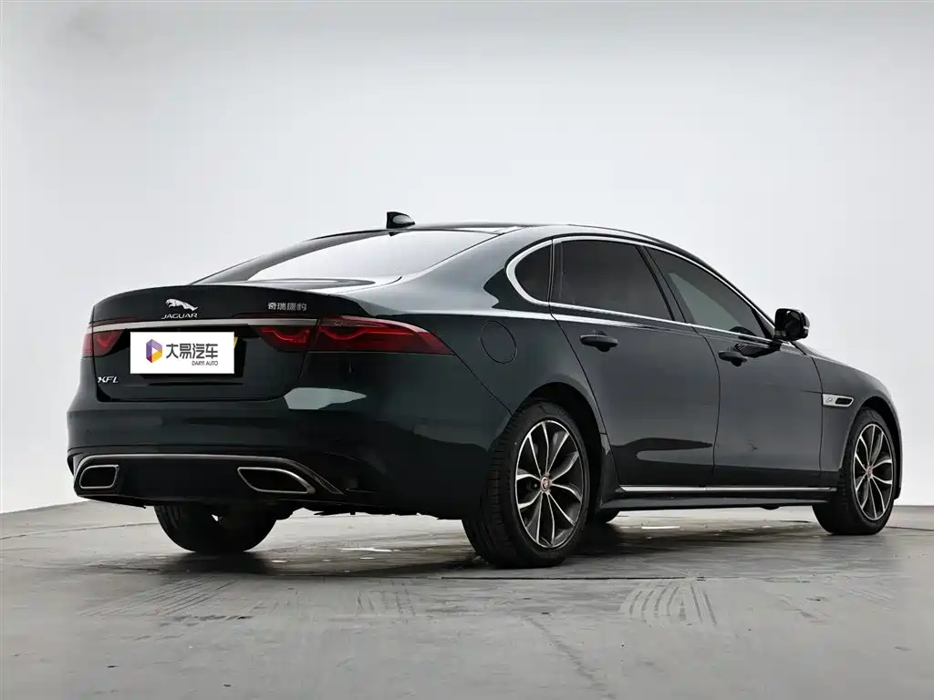 Jaguar XFL 2022 — фото 3