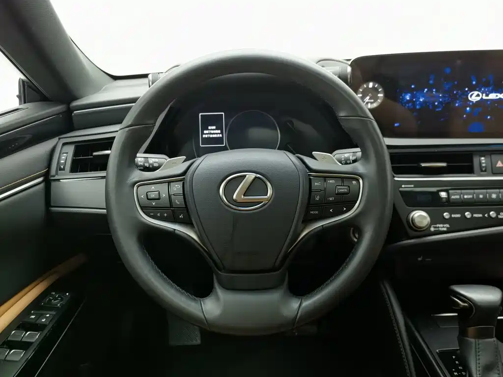 Lexus ES 2023 — фото 11