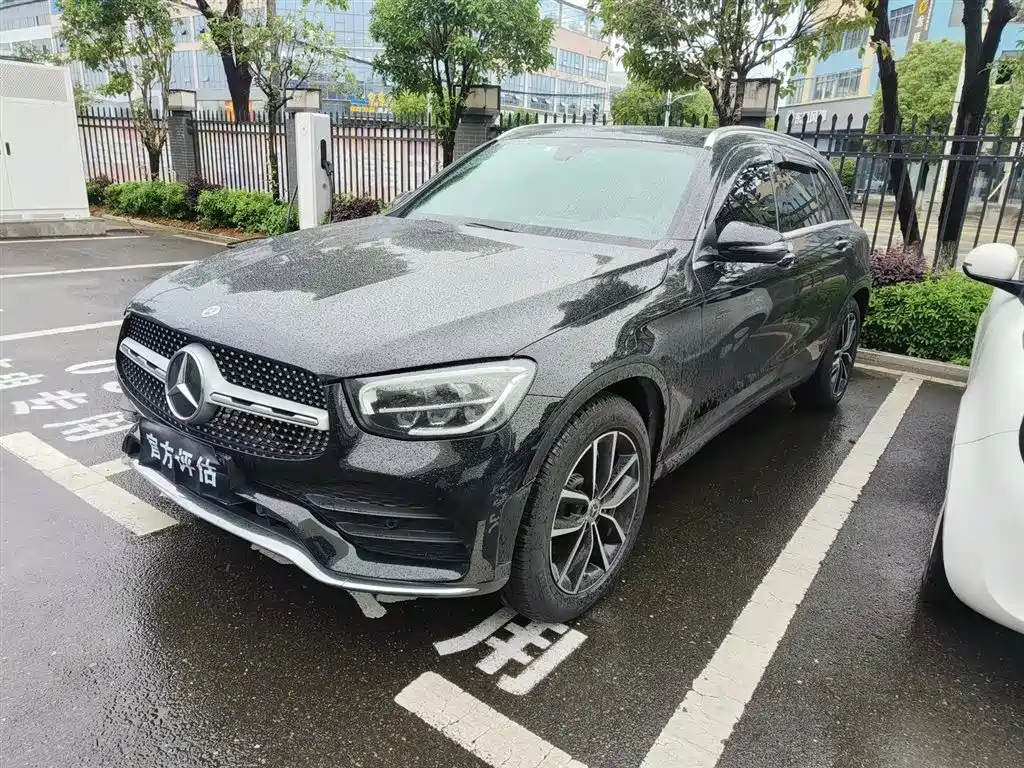 Mercedes-Benz GLC 2022 — фото 1