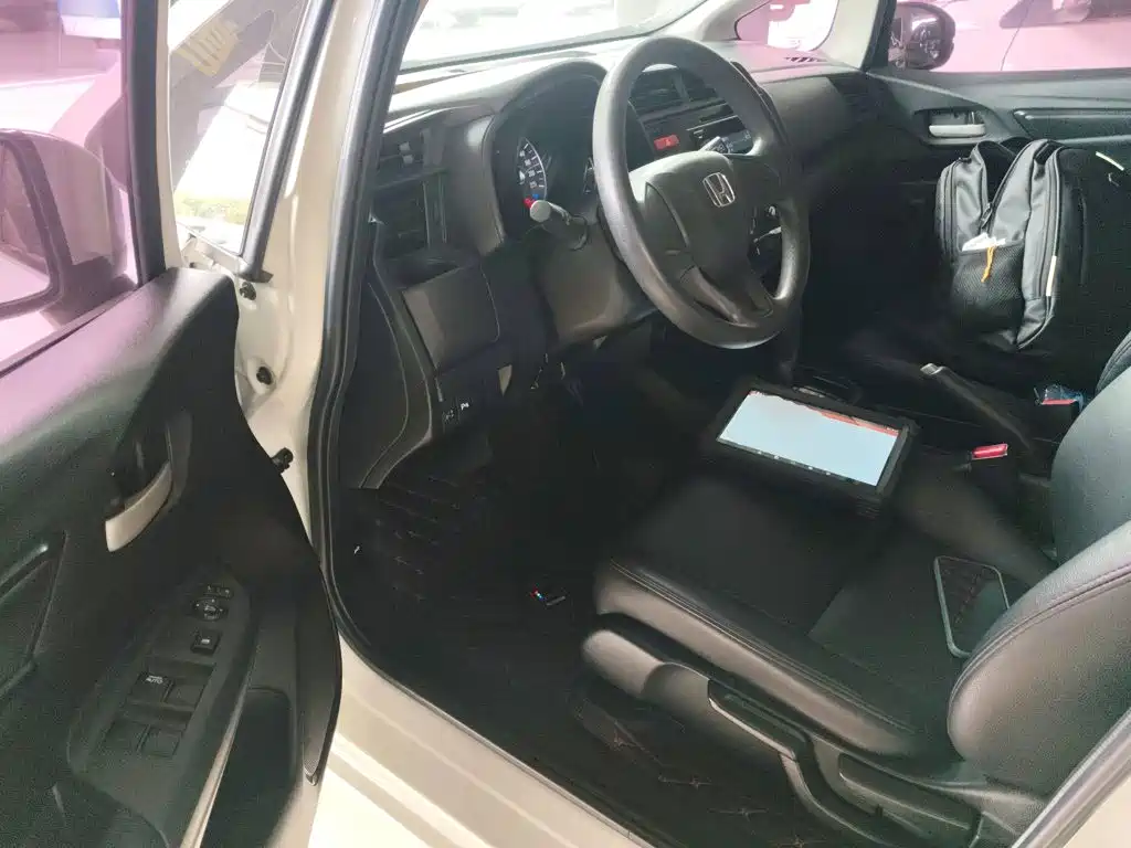 Honda Fit 2017 — фото 11