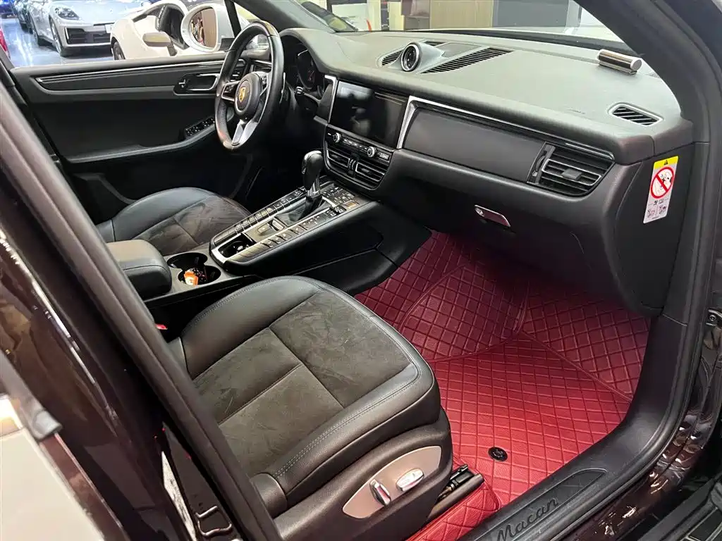 Porsche Macan 2020 — фото 12