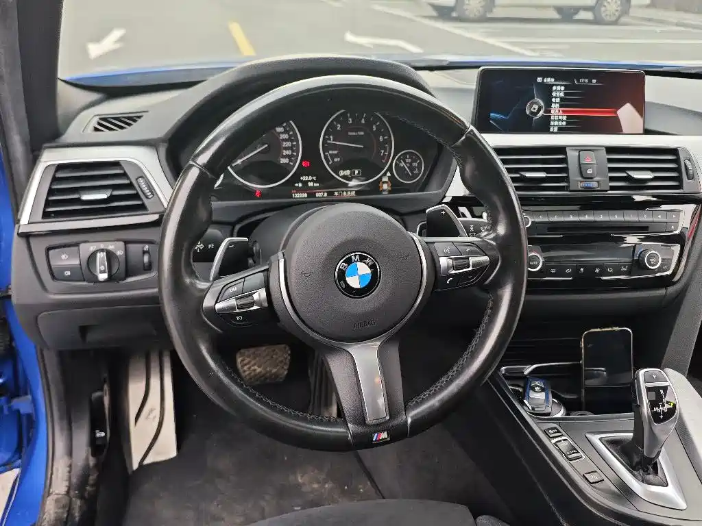 BMW 3 Series 2016 — фото 11