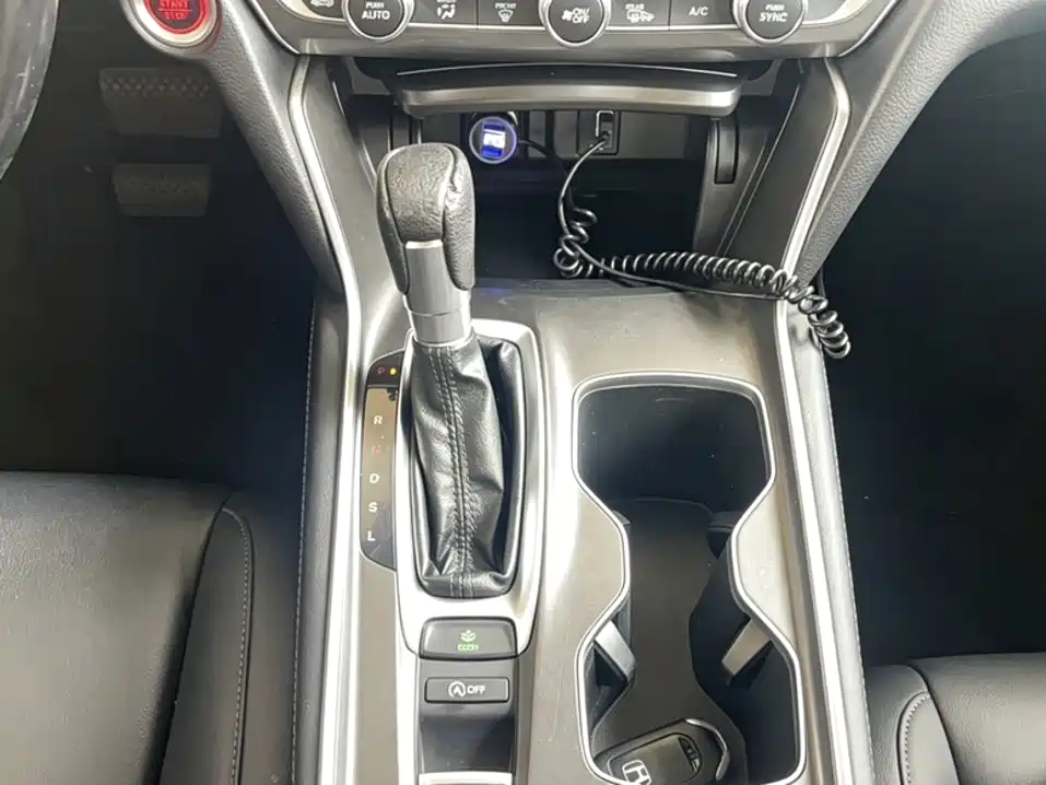 Honda Accord 2020 — фото 12