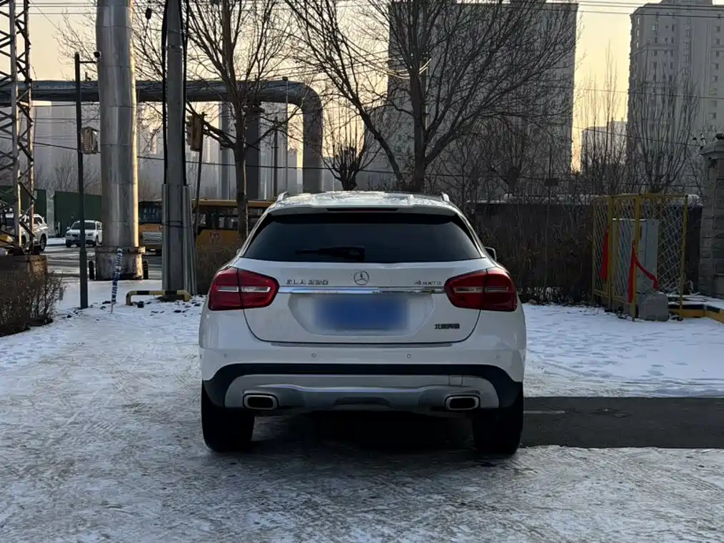 Mercedes-Benz GLA 2015