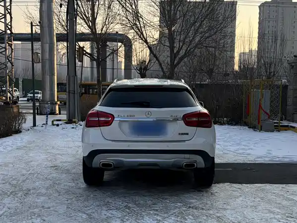 Mercedes-Benz GLA 2015