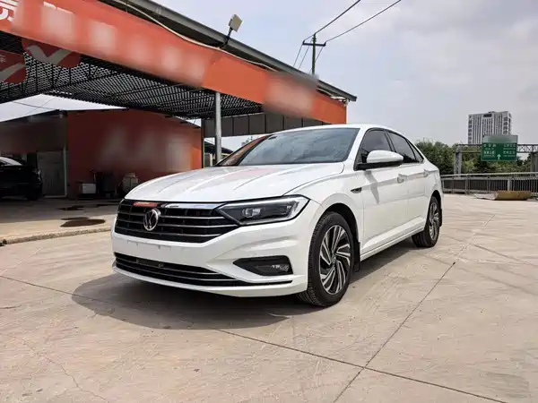 Volkswagen Sagitar 2020