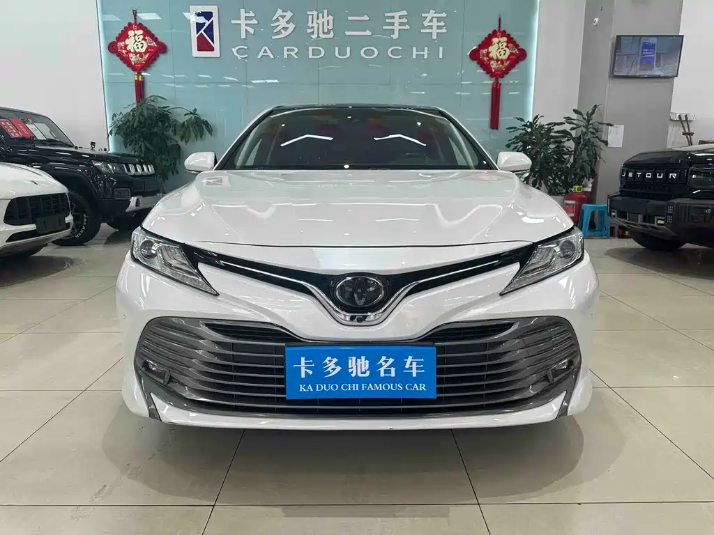 Toyota Camry 2019 — фото 3