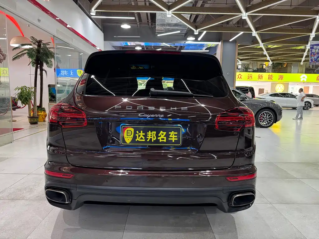 Porsche Cayenne 2016 — фото 13