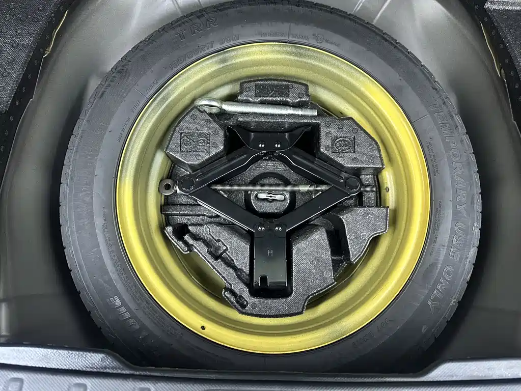 Subaru Forester 2022 — фото 23