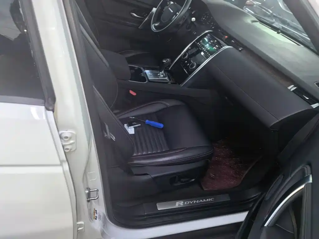 Land Rover Discovery Sport 2021 — фото 25