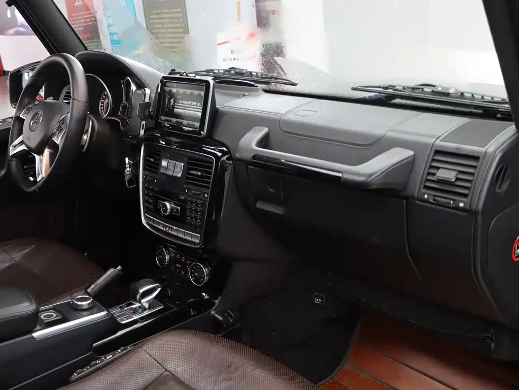 Mercedes-Benz G-Class AMG 2015 — фото 25