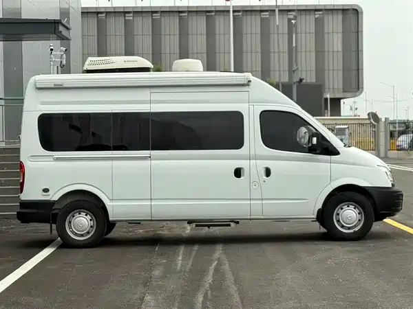 Maxus V80 2015