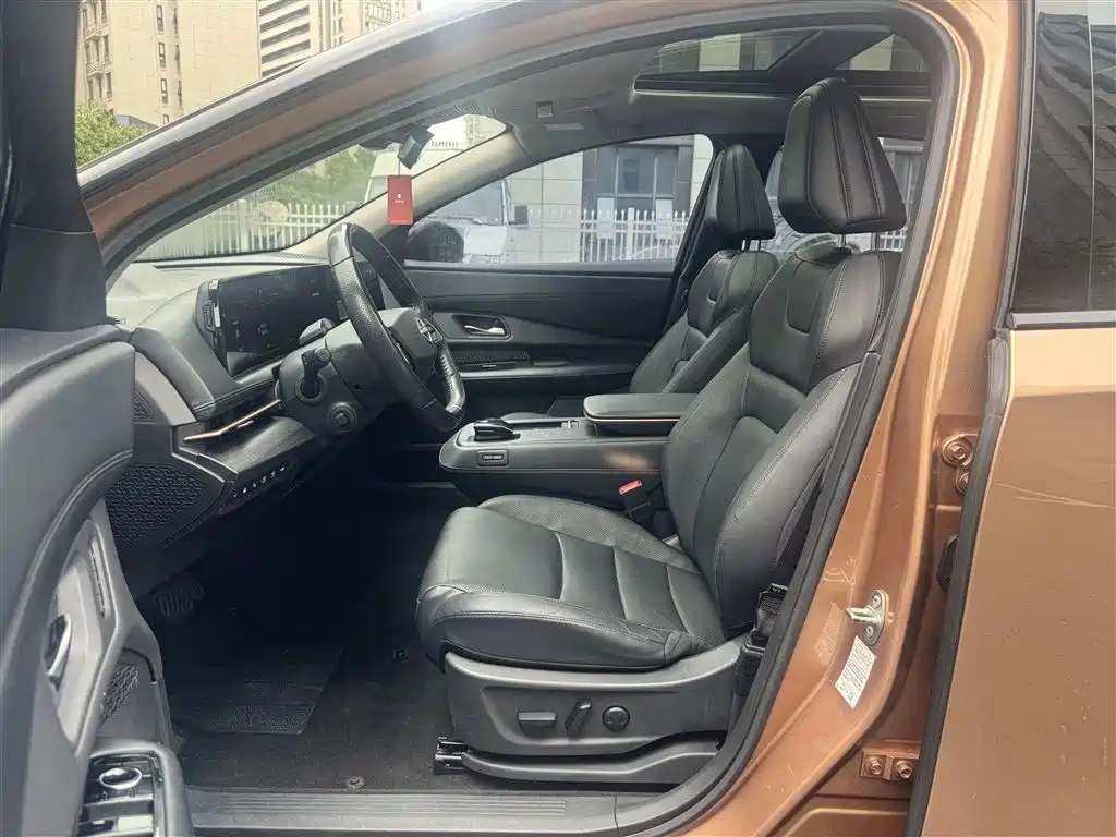 Nissan Ariya 2023 — фото 10