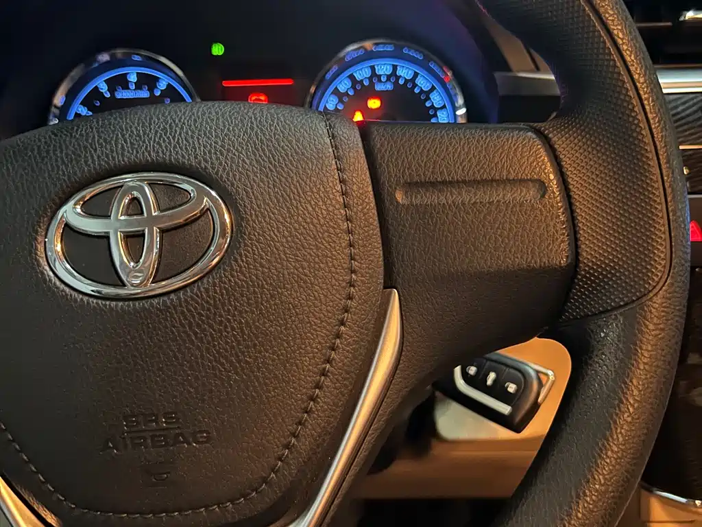 Toyota Corolla 2015 — фото 49