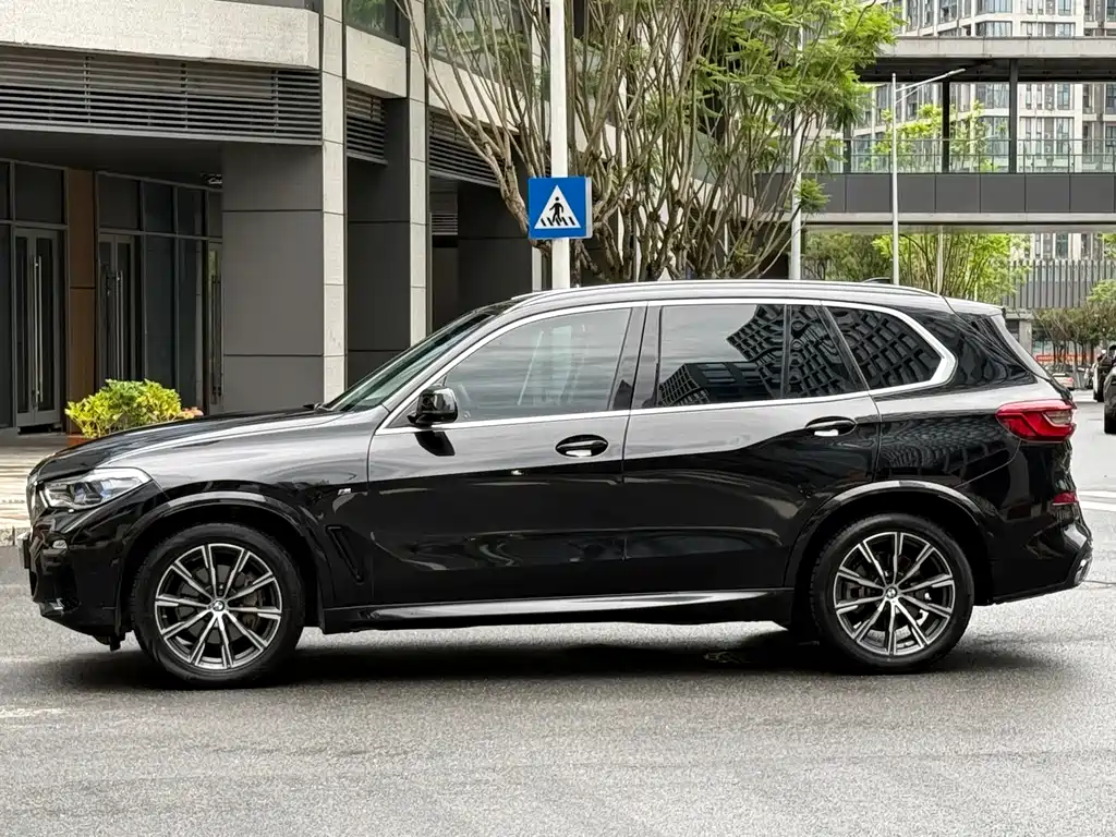 BMW X5 2019 — фото 7