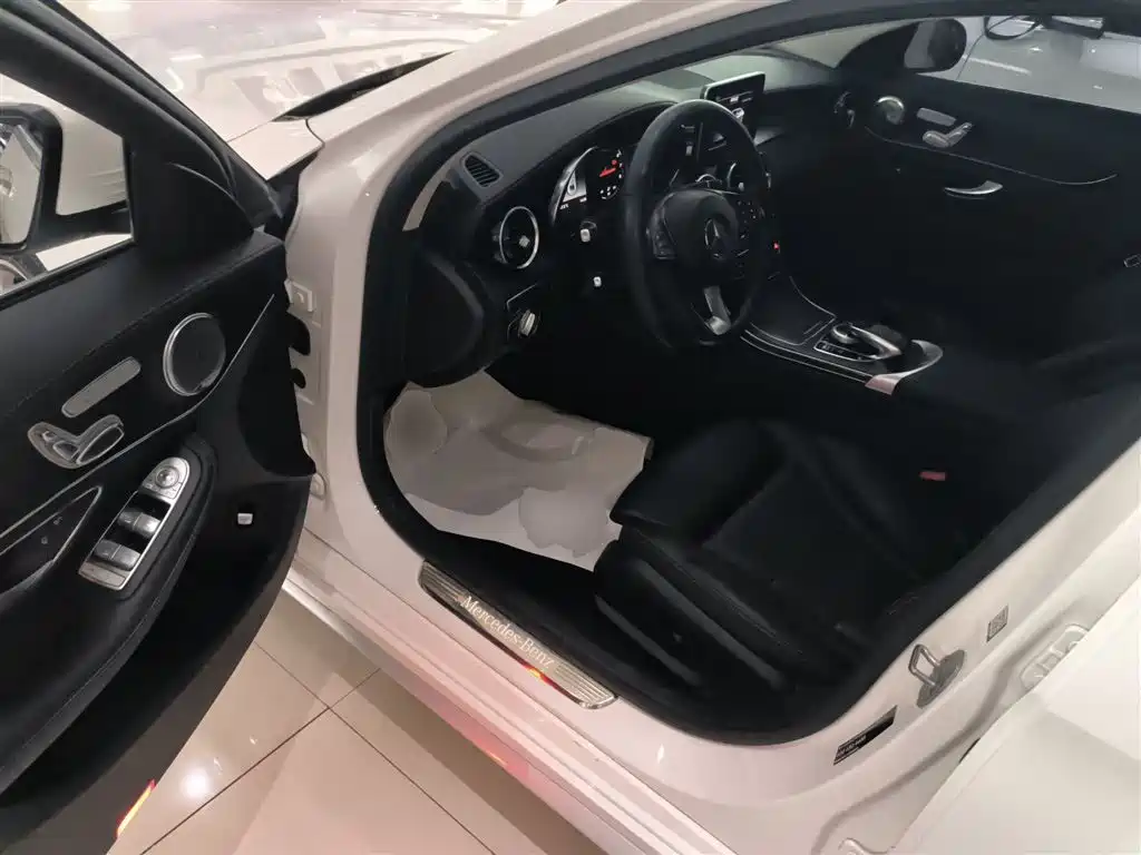 Mercedes-Benz C-Class 2018 — фото 16