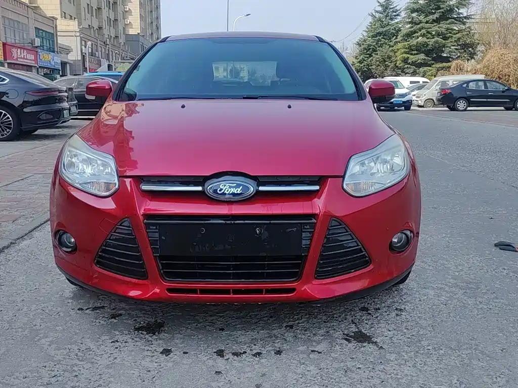Ford Focus 2015 — фото 1