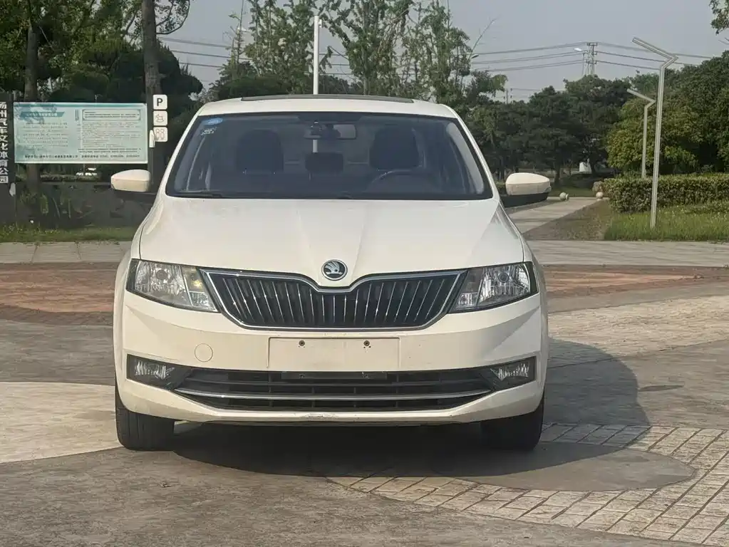 Skoda Rapid 2018 — фото 2