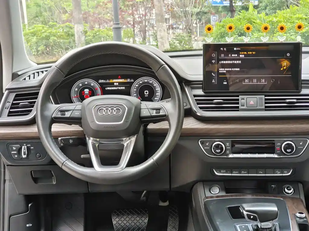 Audi Q5L 2024 — фото 19