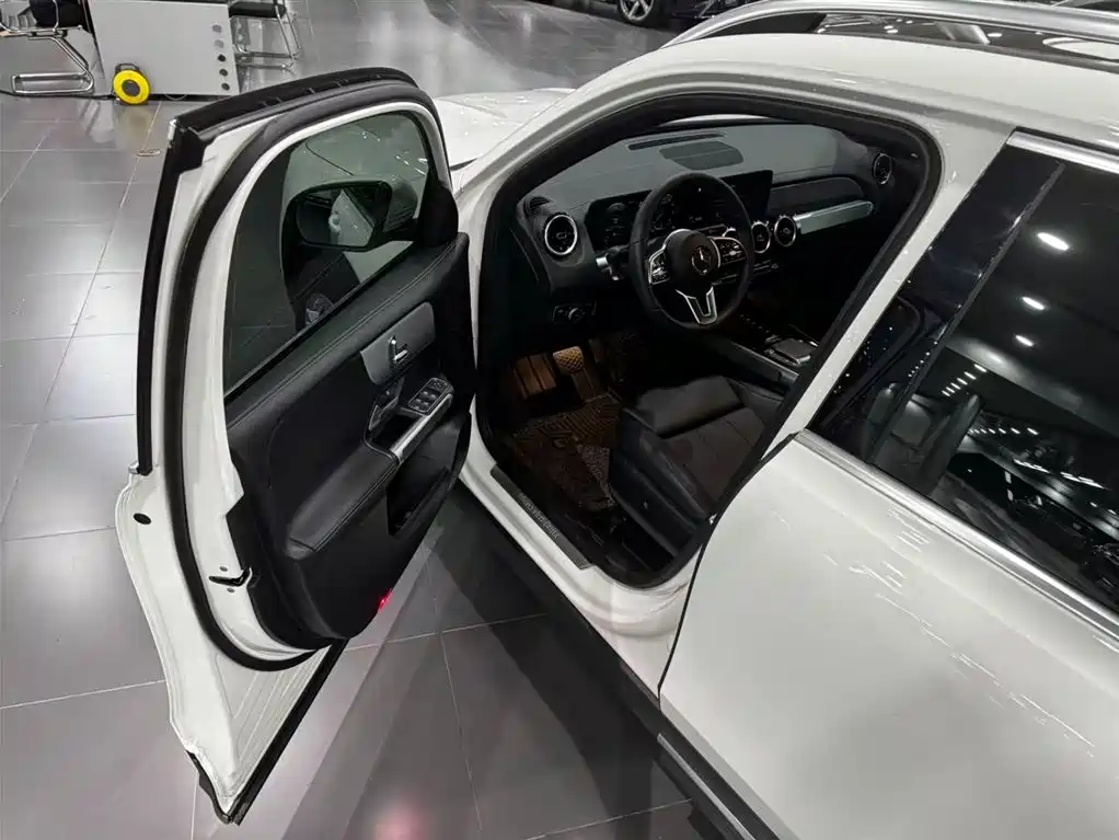 Mercedes-Benz GLB 2023 — фото 13