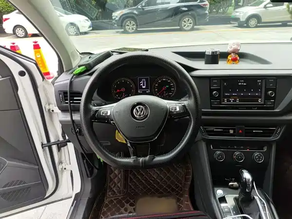 Volkswagen Tharu 2020