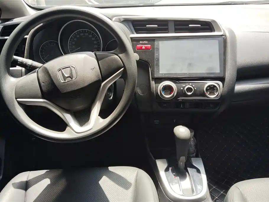 Honda Fit 2016 — фото 12