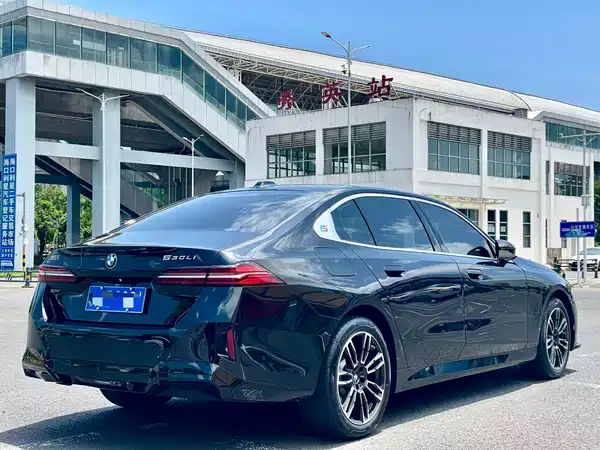 BMW 5 Series 2026