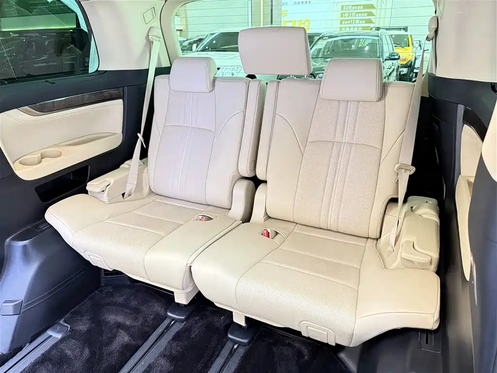 Toyota Vellfire 2022 — фото 14