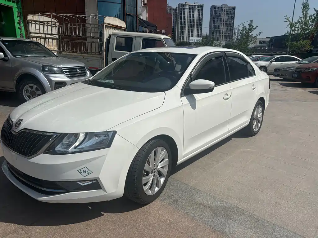 Skoda Rapid 2018 — фото 1