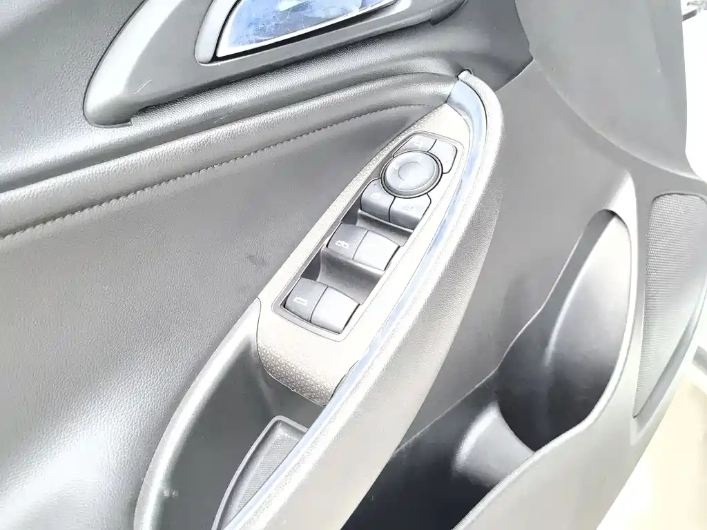 Chevrolet Malibu XL 2021 — фото 17