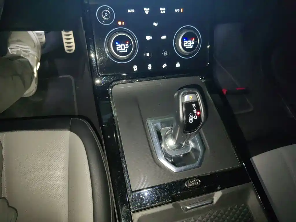 Land Rover Evoque 2020 — фото 21